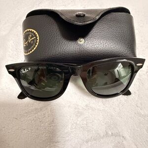 Ray-Ban Classic Black Wayfarer Sunglasses